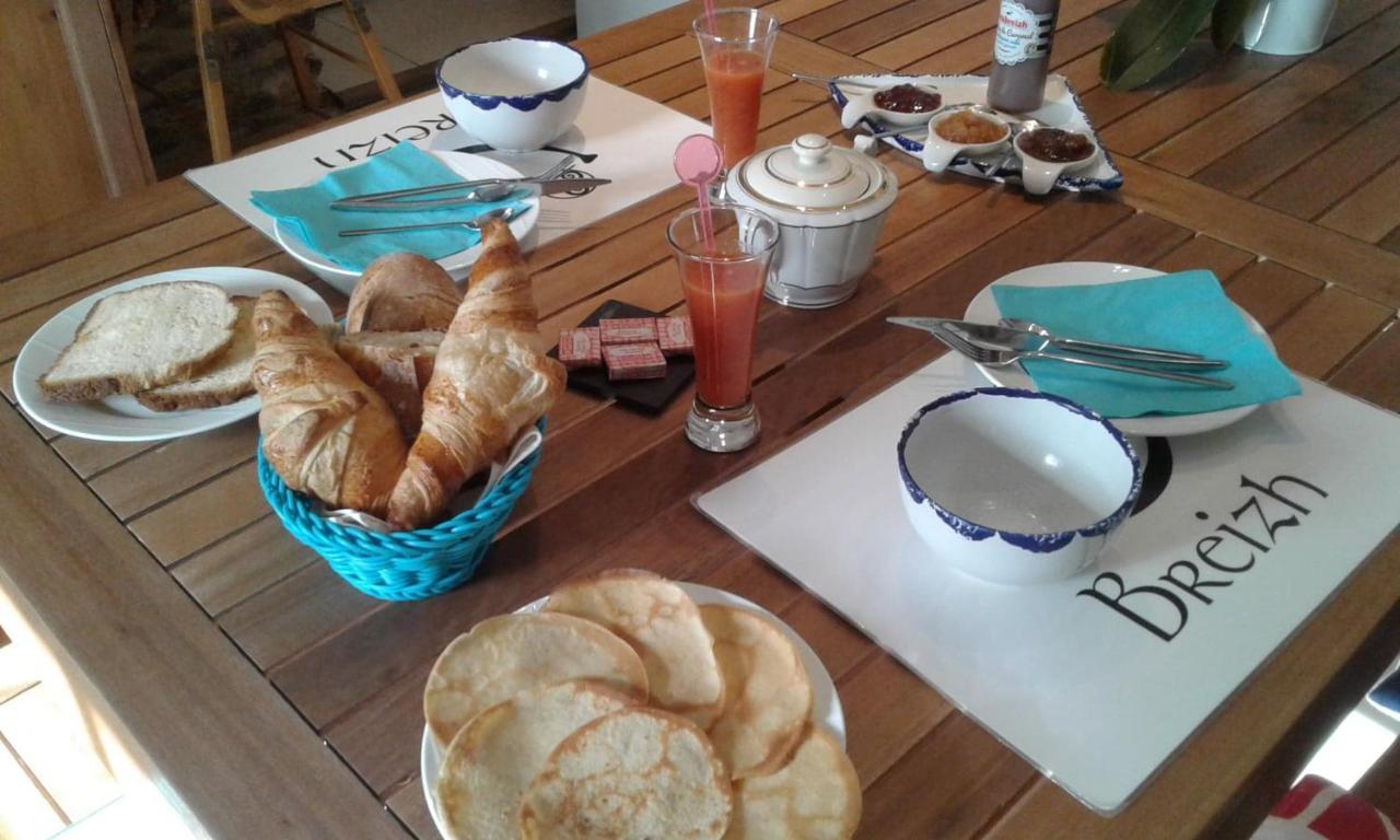 Le Petit Kerangoi Bed & Breakfast Пон-Авен Екстериор снимка