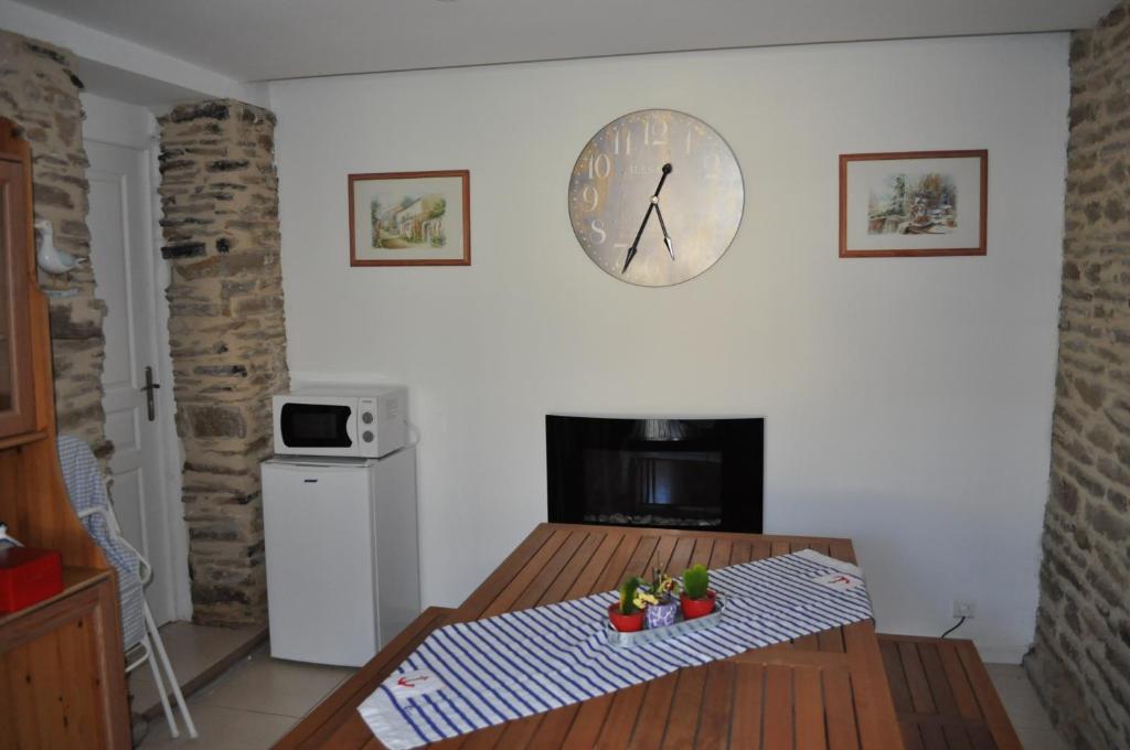 Le Petit Kerangoi Bed & Breakfast Пон-Авен Екстериор снимка
